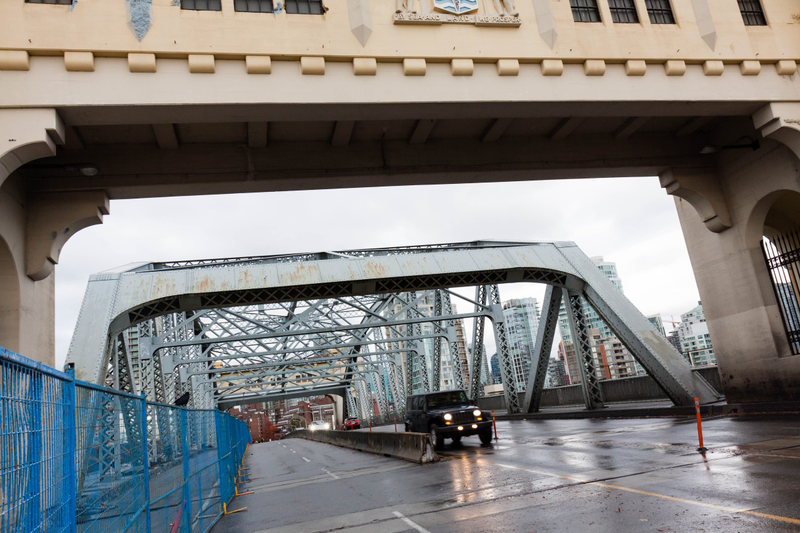 Illustration for article titled Pics from the (Bridge)side: 2016-10-16 Over Burrard Street Bridge